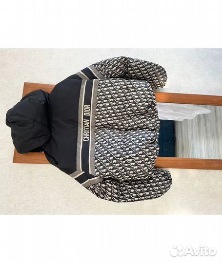 Оригинальный пуховик Dior