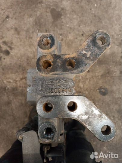 Кронштейн буксировочный DAF XF 105 2009 1309419