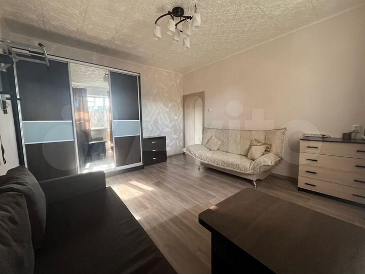 2-к. квартира, 56 м², 1/2 эт.