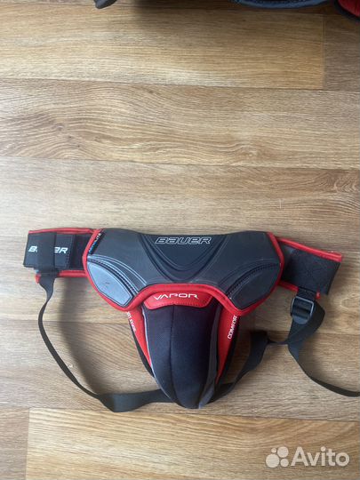 Продам хоккейную экипировку вратаря