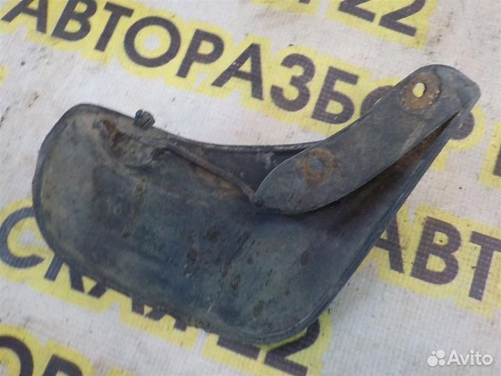 Брызговик задний левый Hyundai Getz 2002-2011