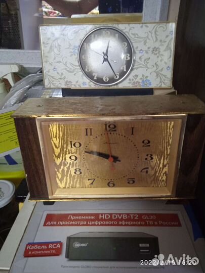 Продаю часы