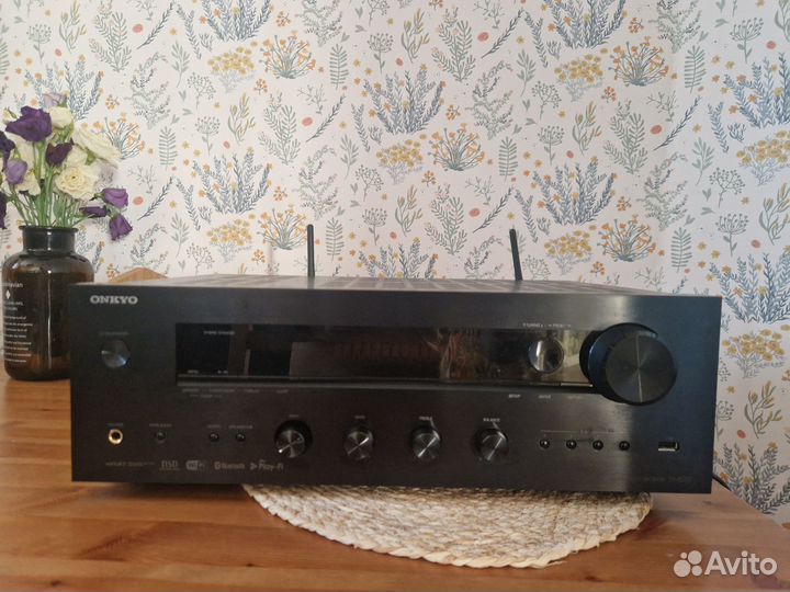Стерео ресивер Onkyo TX-8250