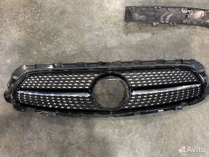 Решетка радиатора mercedes Е клас