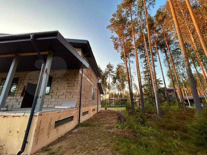 Коттедж 580 м² на участке 15,5 сот.