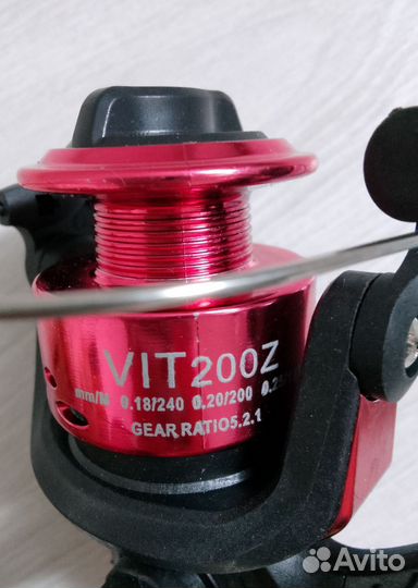 Катушка + кормушки для рыбалки+ крючки