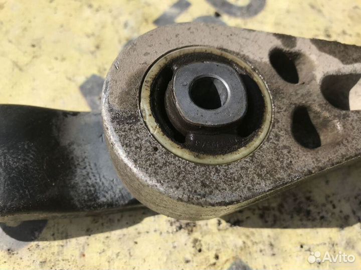 Опора двигателя задняя Volkswagen Golf Plus