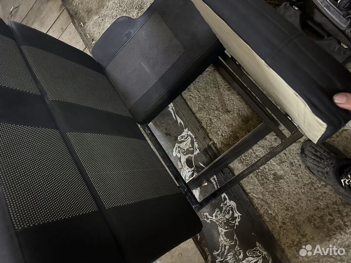 Диван в газон next