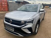 Volkswagen Taos 1.4 AMT, 2022, битый, 11 000 км, с пробегом, цена 1 730 000 руб.