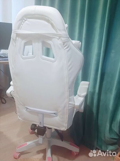 Игровое компьютерное кресло