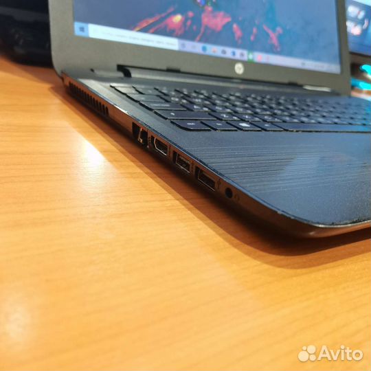 Ноутбук HP SSD256GB I3 2.0ghz 6gb r5 m430(2gb)