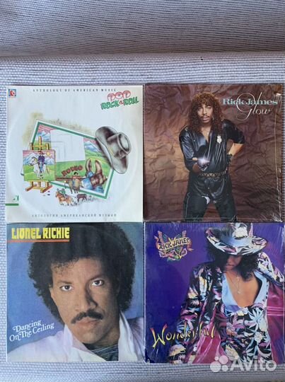 Пластинки виниловые (M. Mint)