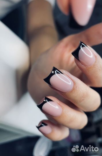 Маникюр/педикюр