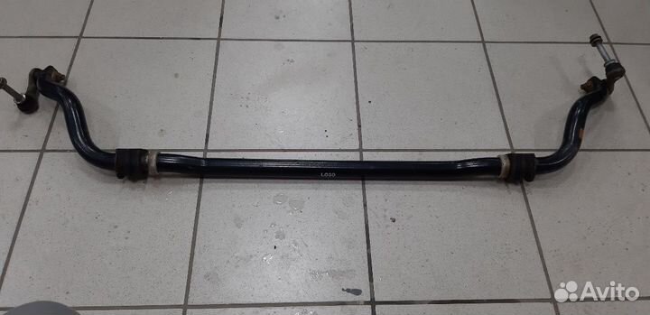 Стабилизатор передней подвески на InfinitiFX37