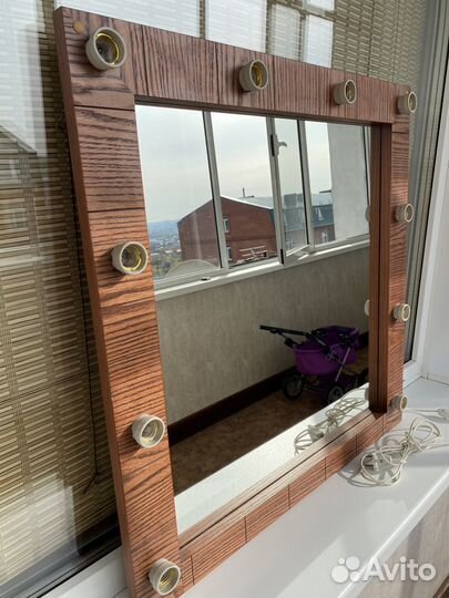 Зеркало с подсветкой гримерное