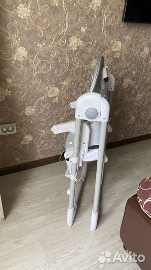 Детский стульчик для кормления BabeCare peanut