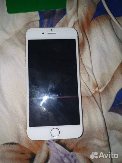 Телефон iPhone 6