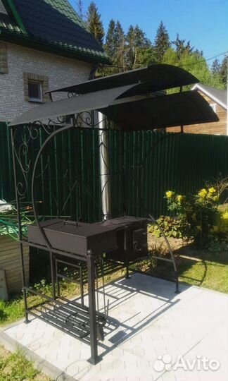 Мангал с крышей