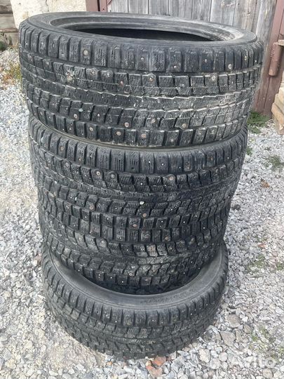 Dunlop SP Winter Ice 01 215/50 R17