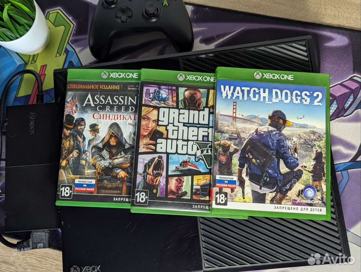 Приставка Xbox One 500 GB + игры