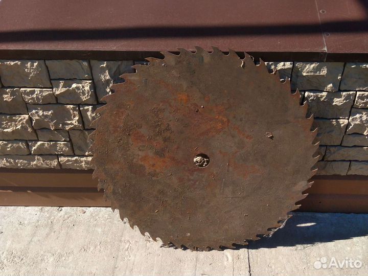 Пильныи диск по дереву