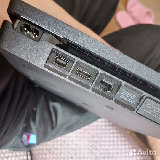 Sony playstation 4 PS4 slim 1tb