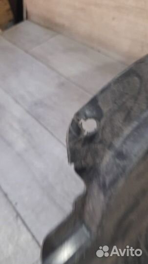 Подкрылок передний правый Renault Duster С 2011 По