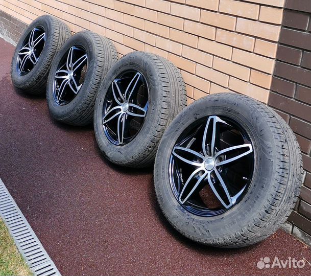 Комплект летних колес R17