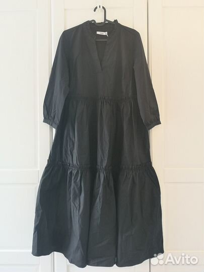 Платье бренда 