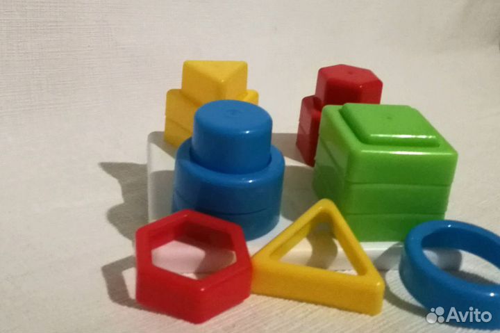 Развивающие игрушки много