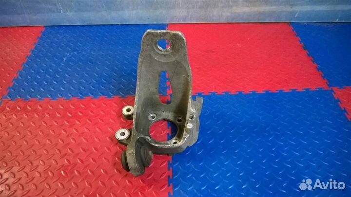 Кулак поворотный задний левый BMW 5-серия E60/E61