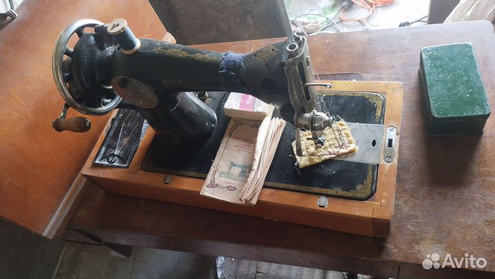 Швейная машинка ручная СССР