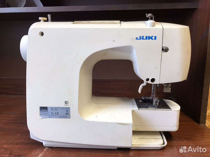 Швейная машина б/у Juki HZL-E71