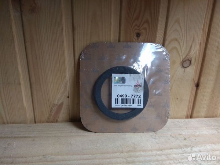 Сальник Коленвала Deutz 04907772 на Volvo