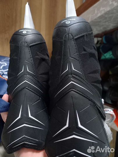 Коньки хоккейные