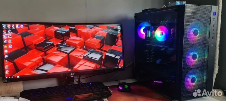 Игровой компьютер с монитором