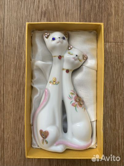 Статуэтка фарфор 2 кошки