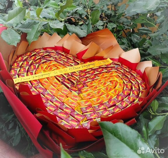 Букет из жвачек love is