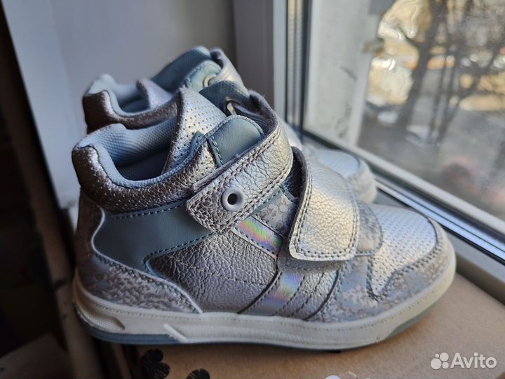 Кроссовки Futurino 30р-р новые