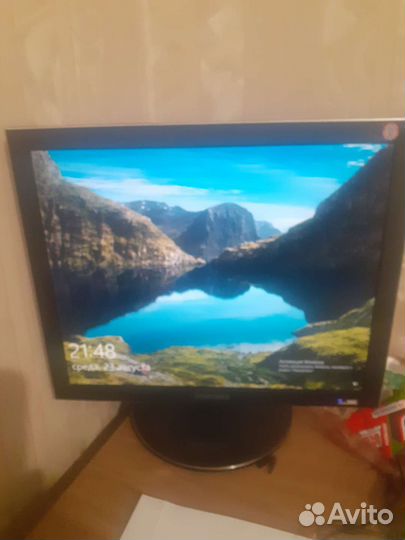 Монитор samsung