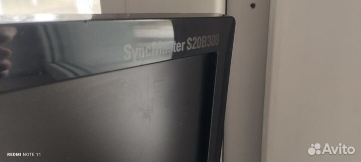 Монитор Samsung 20
