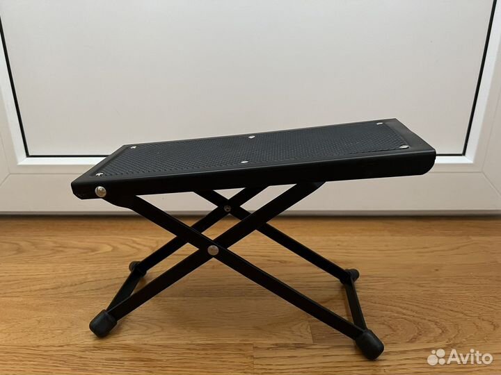 Подставка под ногу гитариста