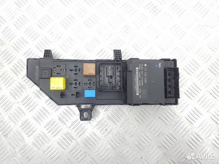 13223678 Блок предохранителей Opel Vectra C