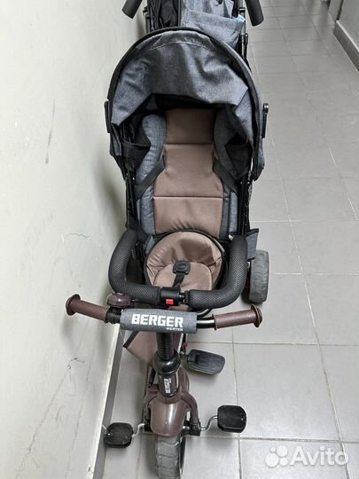 Детский велосипед с ручкой