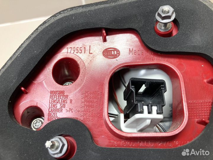 Фонарь задний внутренний левый VW Passat B7