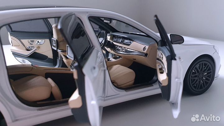 Mercedes Maybach w222 Detailing, 1:18, Almost Real