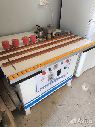 Кромкооблицовочный станок