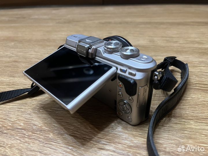 Компактный фотоаппарат olympus pen pl-8
