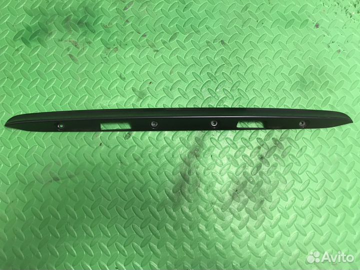 Накладка крышки багажника mercedes w210