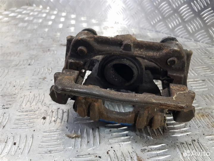 Суппорт задний правый Мерседес Sprinter (906)